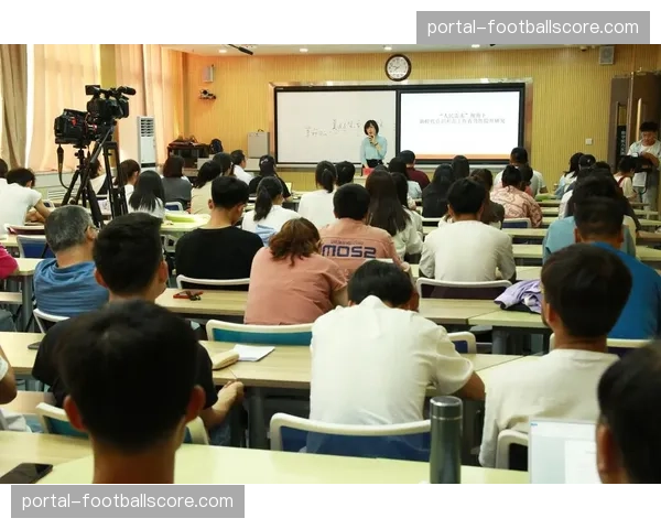 波士顿大学门将因学术原因缺席“冰冻四强”半决赛