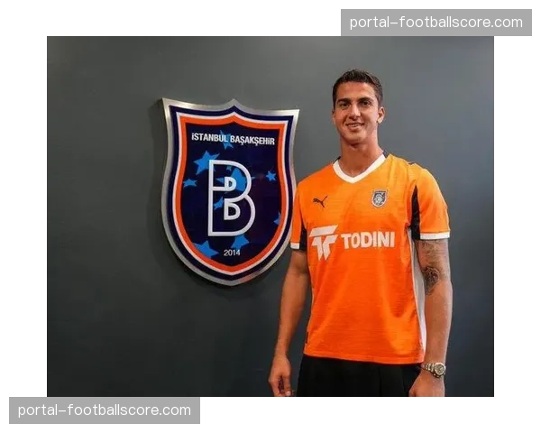 雷恩前锋因家庭原因紧急离队，将缺席未来两轮联赛